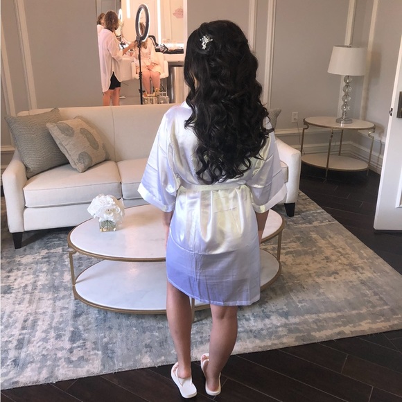 Silky white Bride Robe - Picture 2 of 6